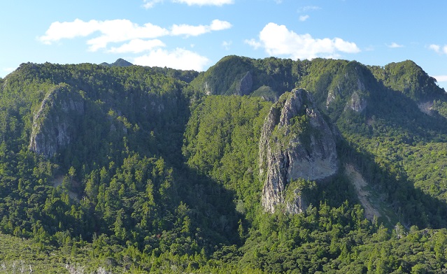 Pinnacles on the south side of The Hogs Back